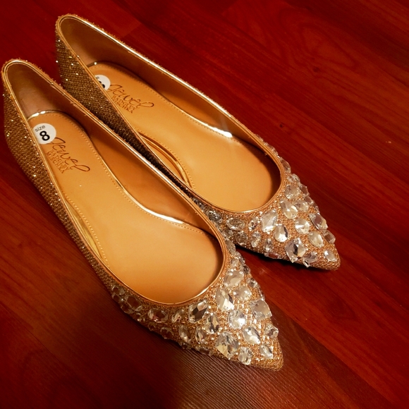 New Badgley Mischka Jeweled Pointed Toe Flats.  Champagne and Silver Comfortable - Picture 6 of 9